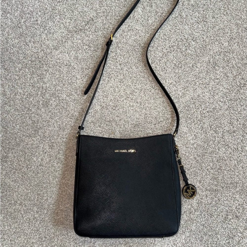 Michael Kors Jet Set Travel Large Messenger Bag – Black w/ Gold Hardware